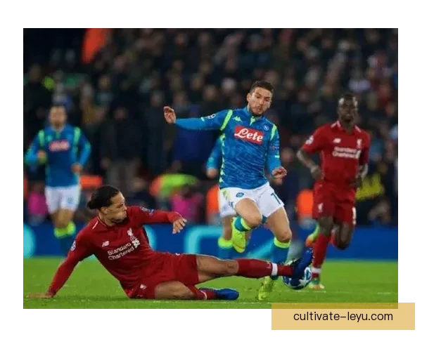 国际足坛震撼转会消息多队争夺超级球星冬季转会市场再掀风云